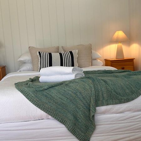 Nest - Charming, Comfortable Coastal Villa 포트페어리 외부 사진