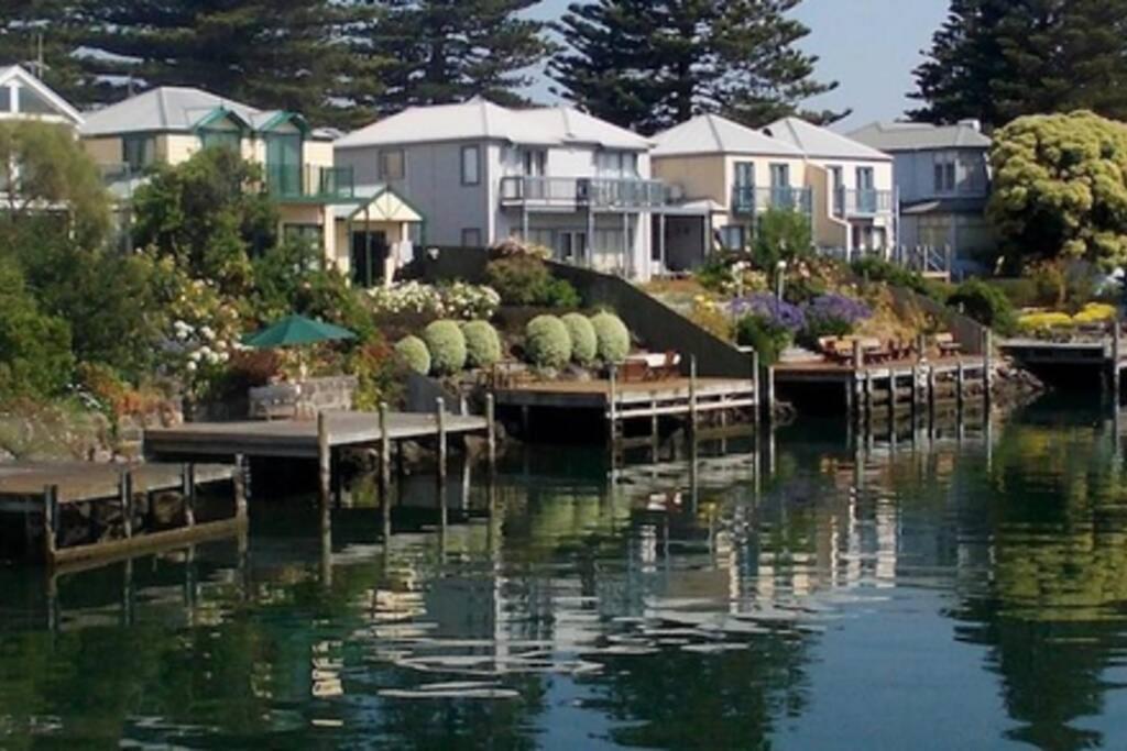 Nest - Charming, Comfortable Coastal Villa 포트페어리 외부 사진